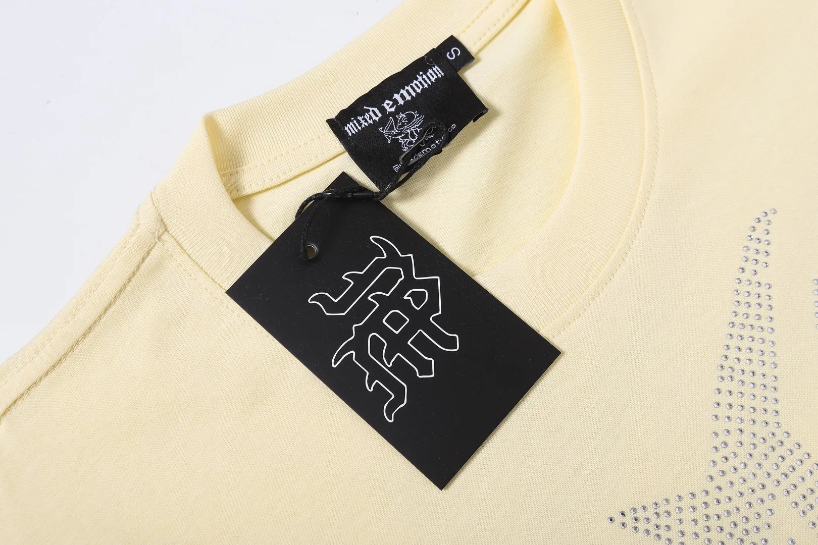 E 8119#Cream White/ / MIXED EMOTION In Stock （ ） T （fabric):32 Sizes（size）：S-M L X L ： （colour）：Cream White/ /